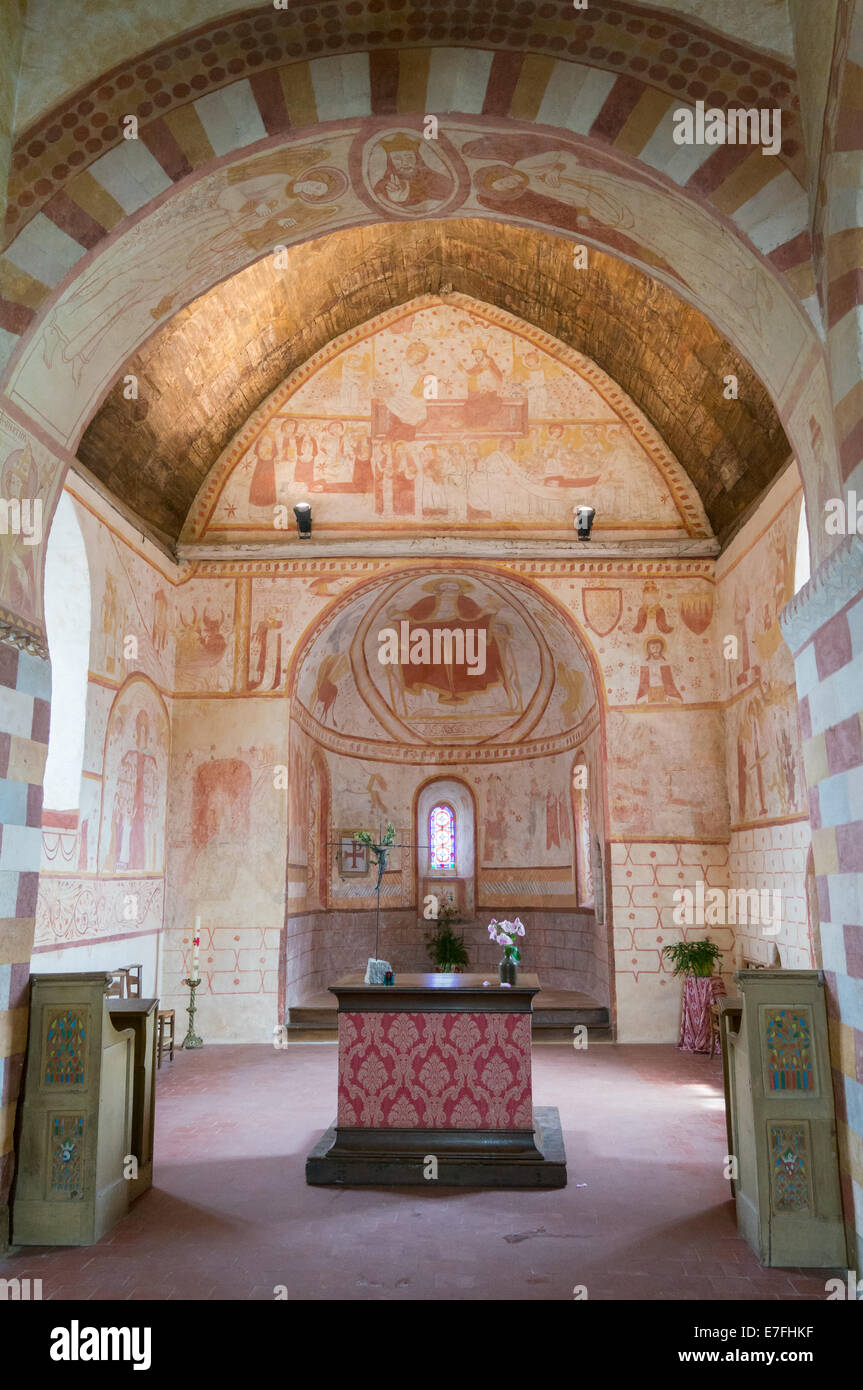 Im Inneren der Kirche St Ceneri, Saint-Fromagerie-le-Gérei, Normandie, Frankreich, Europa Stockfoto