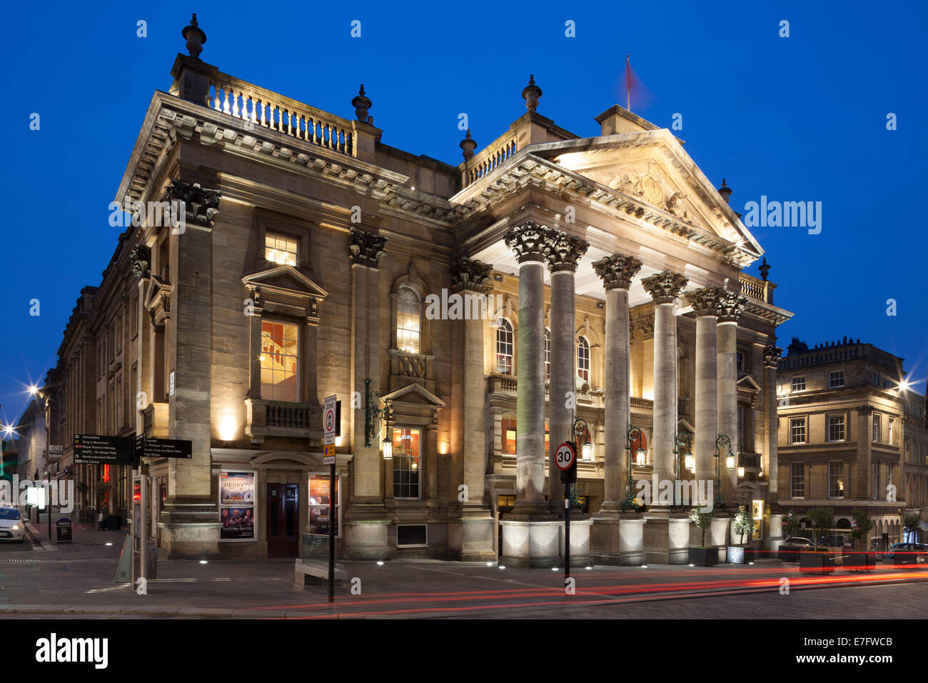 Das Theatre Royal, Newcastle, in der Nacht. Stockfoto