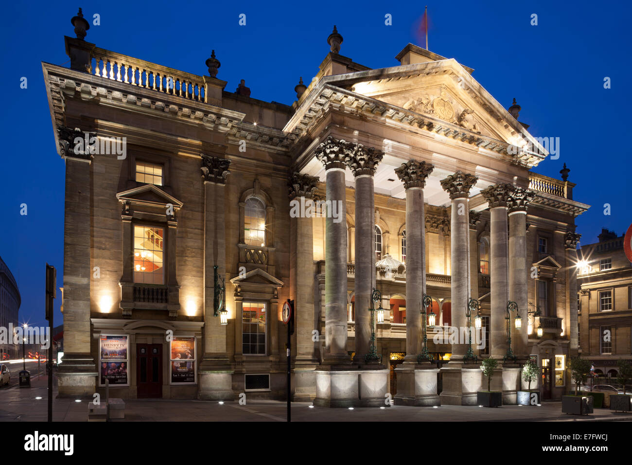 Das Theatre Royal, Newcastle, in der Nacht. Stockfoto