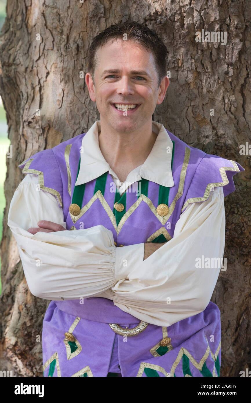 Fototermin für Schneewittchen und die sieben Zwerge Panto mit Jerry Hall Richmond Theatre, London, im Bild Chris Jarvis Stockfoto