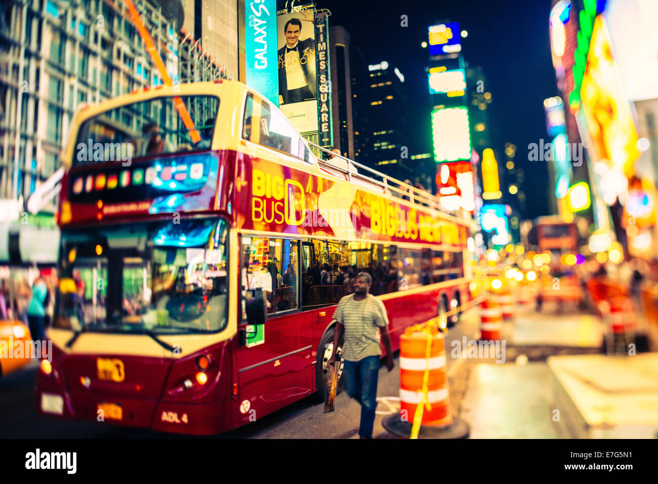 Times Square am Abend Stockfoto