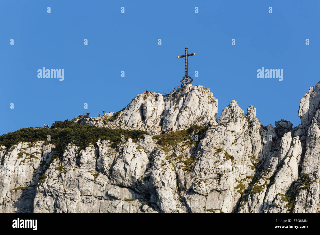 Gipfelkreuz auf der East Peak, Kampenwand, Aschau Im Chiemgau, Chiemgauer Alpen, Upper Bavaria, Bavaria, Germany Stockfoto