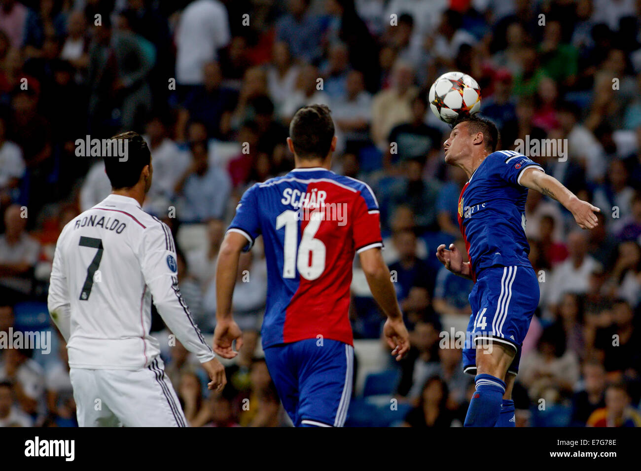 Madrid, Spanien. 16. September 2014.  Real Madrid vs. FC Basel 1893 - UEFA Champions League Stadion Santiago Bernabeu - Taulant Xhaka(FC Basel 1893) in Aktion während der Champions-League-match gegen Real Madrid Credit: Dpa picture-Alliance/Alamy Live News Stockfoto