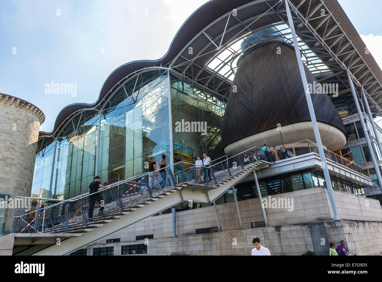 Bordeaux, Frankreich, öffentliche Gebäude, Gerichtsgebäude, Palais de Justice, moderne Architektur, (Kreditarchitekt: Richard Rogers) zeitgenössische Architektur frankreich, ungewöhnliche Gebäude Stockfoto