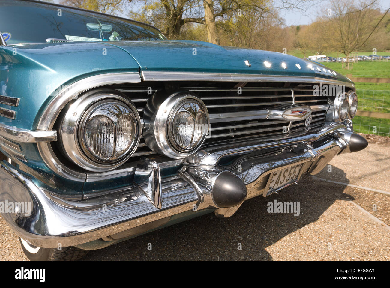 Vintage Türkis Blau eindrucksvoll glänzendes Chrom Chevrolet schönen Zustand glatt und span Stockfoto