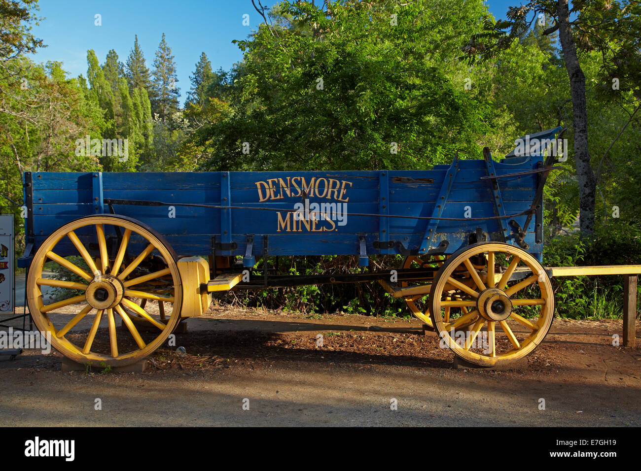 Densmore Minen Wagon, Main Street, Columbia State Historic Park, Columbia, Tuolumne County, Ausläufer der Sierra Nevada, California, Stockfoto