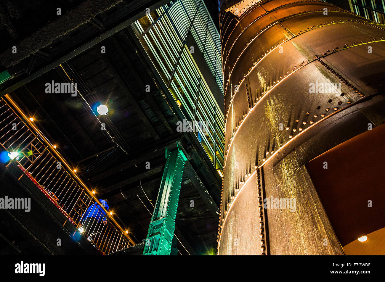 Interessante Architektur in das Kraftwerk, Baltimore, Maryland blickte. Stockfoto