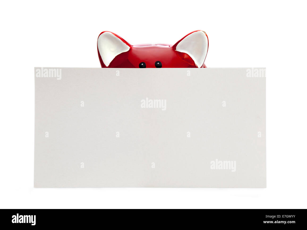 Sparschwein mit leere Notiz auf dem weißen Hintergrund. Isoliert auf weiss Stockfoto