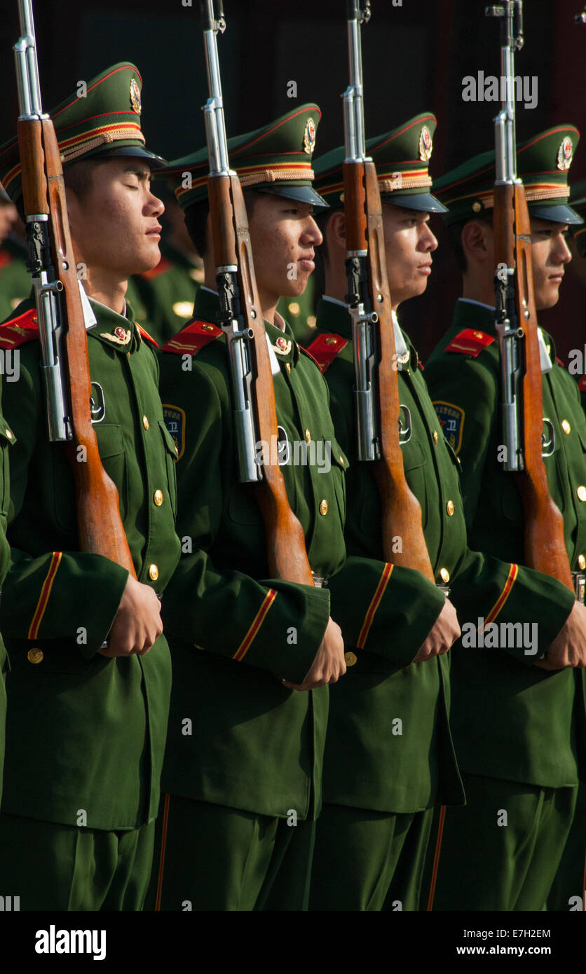 Chinesische Soldaten auf der Parade am Tiananmen-Platz, Beijing Stockfoto