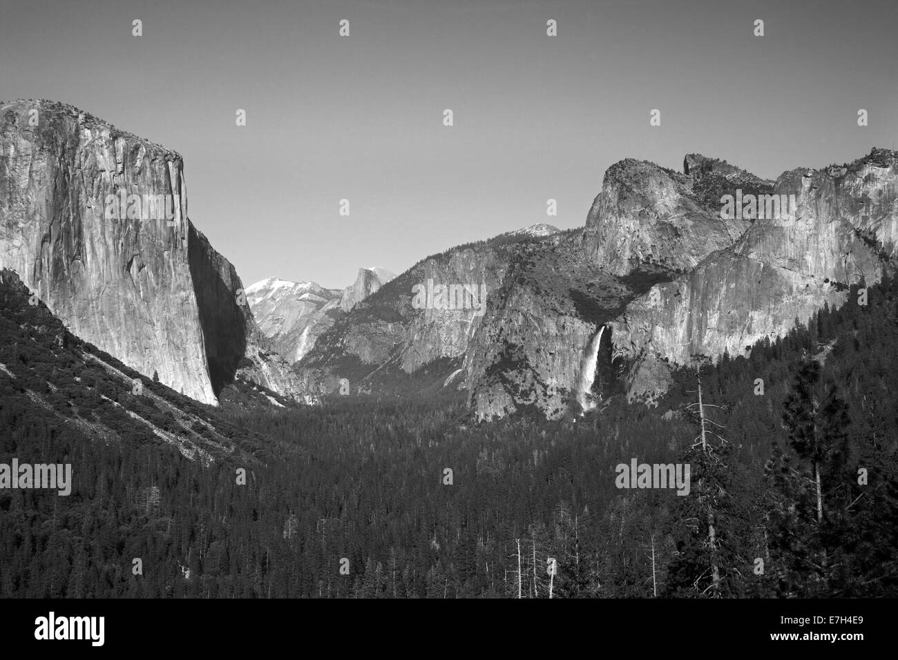 El Capitan, Yosemite Valley, Half Dome und Bridalveil Fall, gesehen vom Tunnel View, Yosemite-Nationalpark, Kalifornien, USA Stockfoto
