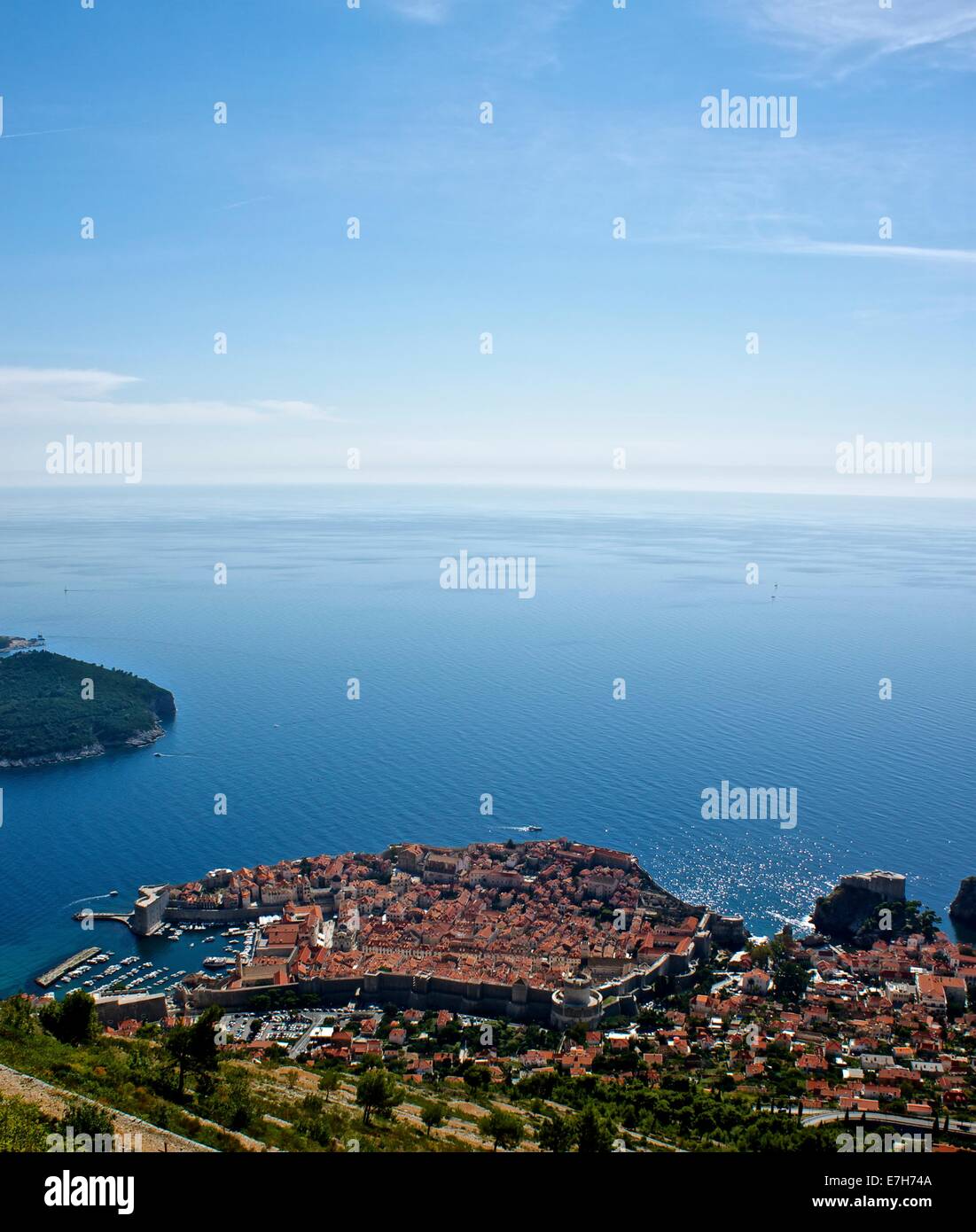 Ansicht von Stari Grad, Dubrovnik und die Adria Meer aus Tvrđava Imperial Stockfoto