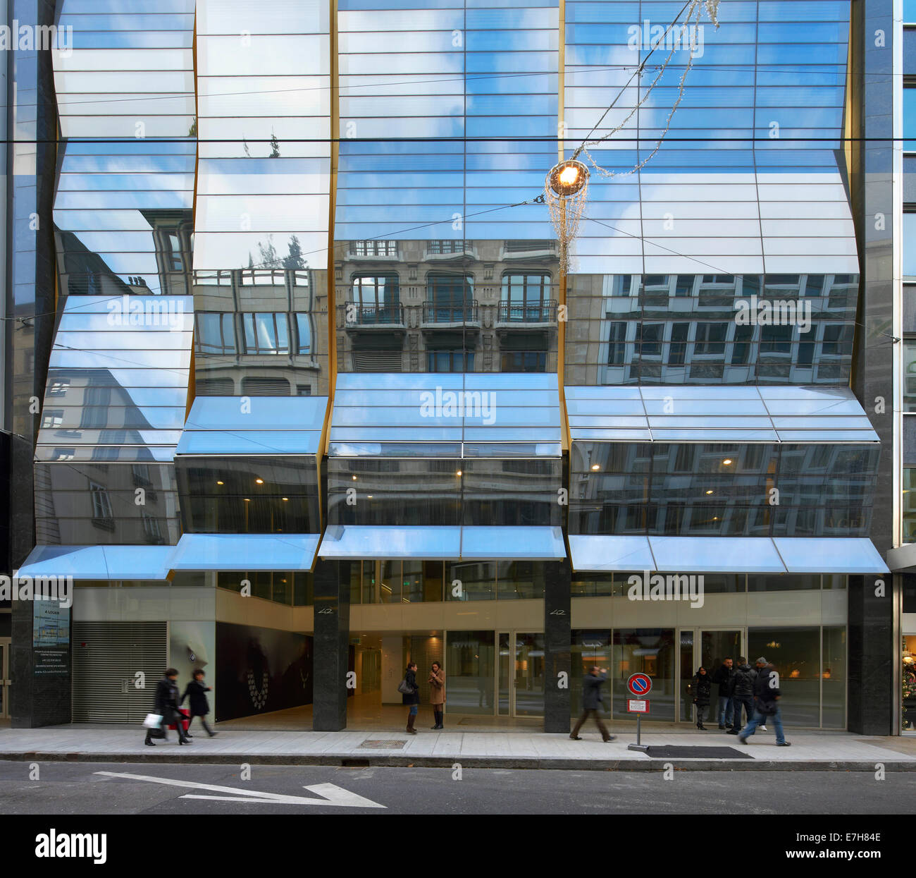 42 rue du Rhône in Genf, Schweiz. Architekt: Sheppard Robson, 2012. Stockfoto