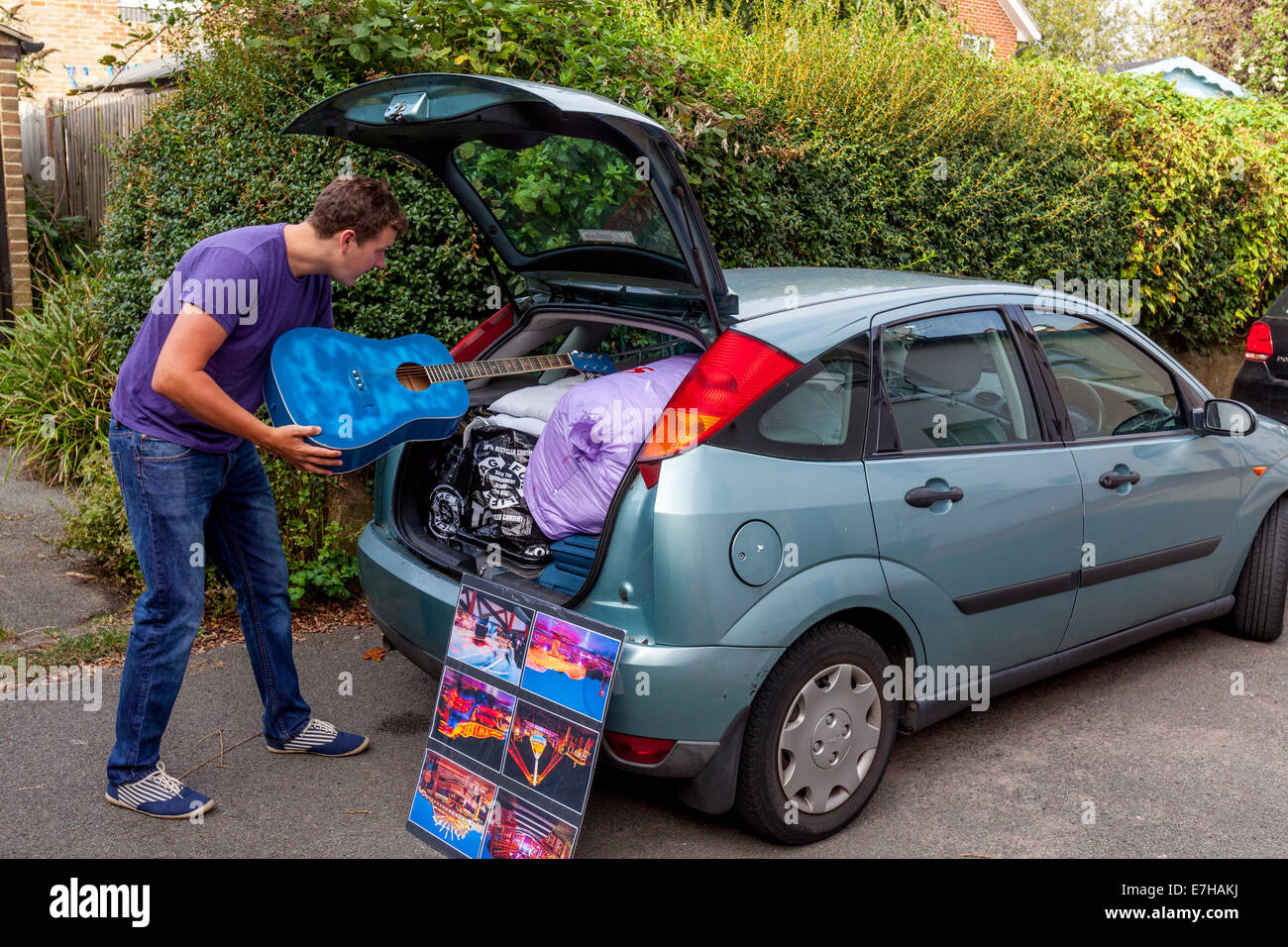Aus bereitet, Universität, Student in Urlaub zuhause In Sussex Universität In Canterbury, England Stockfoto