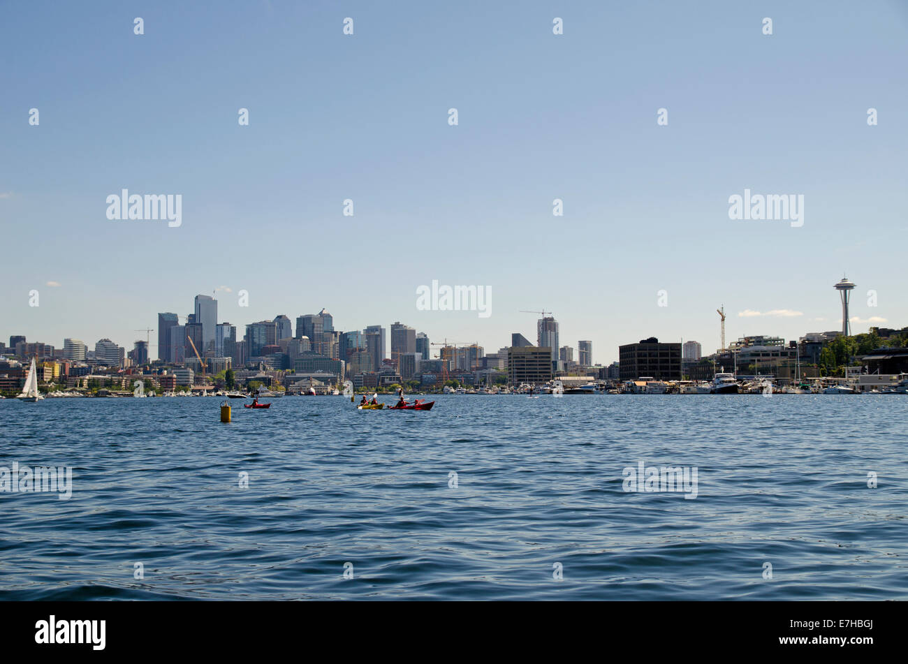 Blick auf die Wolkenkratzer von Lake Union, Seattle Stockfoto