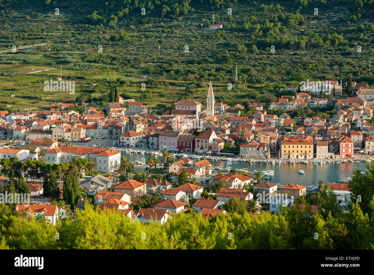 Stari Grad gesehen von Glavica Hügel, Insel Hvar, Kroatien Stockfoto