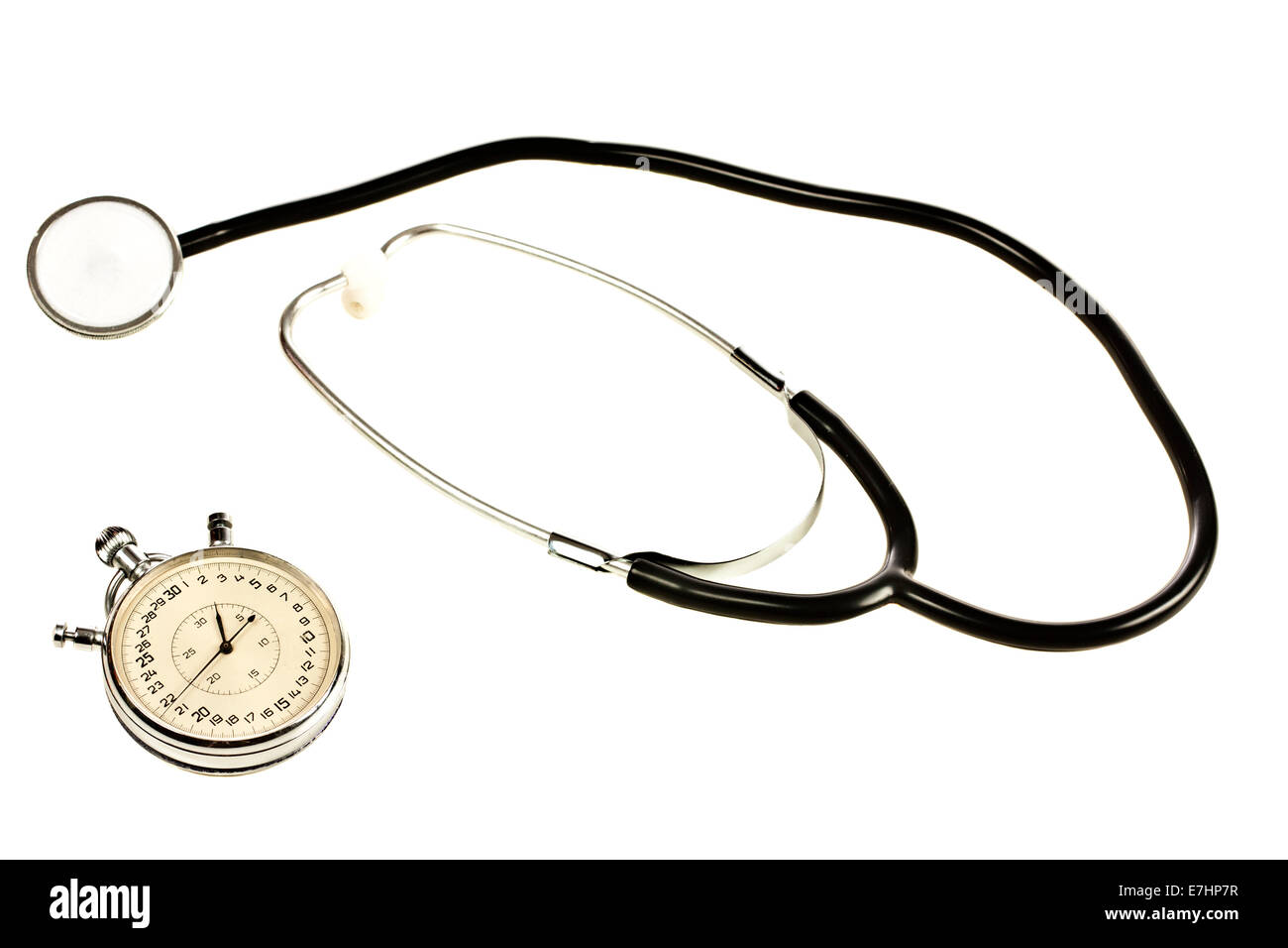 Arzt Stethoskop und Chronometer isoliert auf weißem Hintergrund Stockfoto