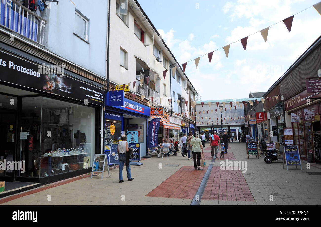 Crawley West Sussex UK - das alte Einkaufszentrum precinct Stockfoto
