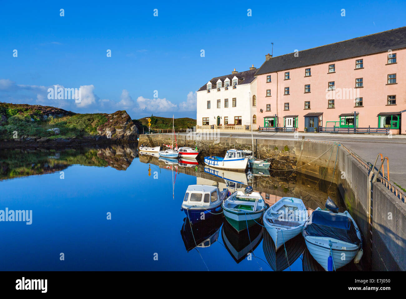 Die kleinen malerischen Hafen in Bunbeg, Gweedore, County Donegal, Irland Stockfoto