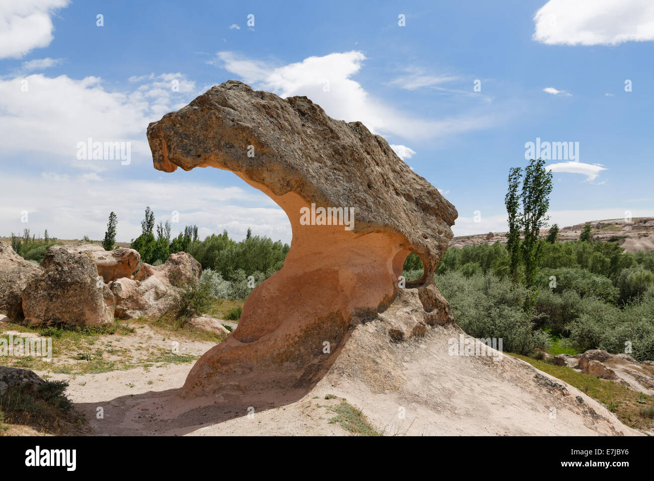 Pilzförmige Sandsteinfelsen Mantarkaya in Gülşehir, Provinz Nevşehir, Cappadocia, zentrale Anatolia Region Anatolien Stockfoto