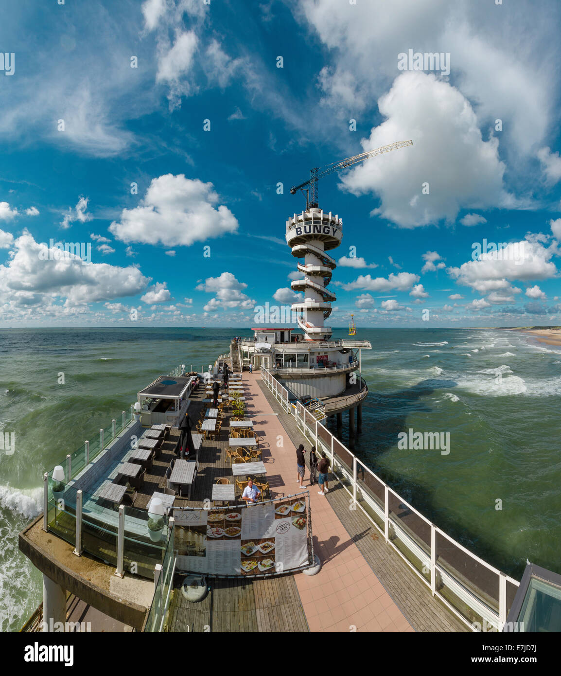 Holland, Europa, Koog Aan de Zaan, Scheveningen, Zuid-Holland, Niederlande, Stadt, Dorf, Wasser, Sommer, Meer, Menschen, Pier Stockfoto