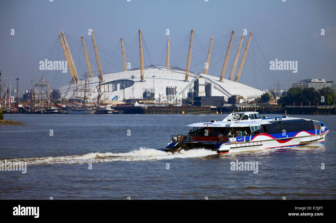 Ein Blick über die Themse von der O2 Arena, London, UK. Stockfoto