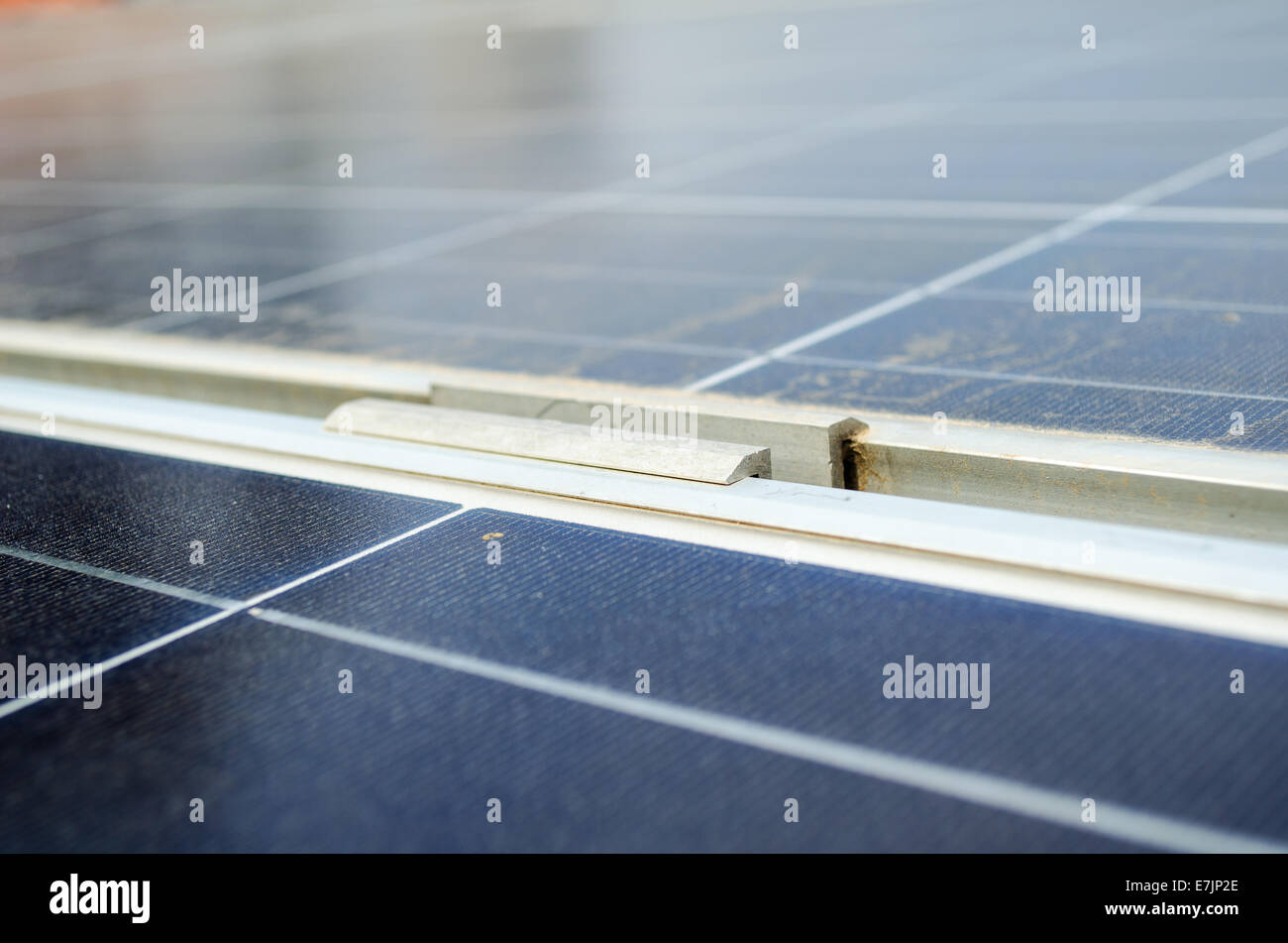 Nahaufnahme von Solar-Panel-Klemme Stockfoto
