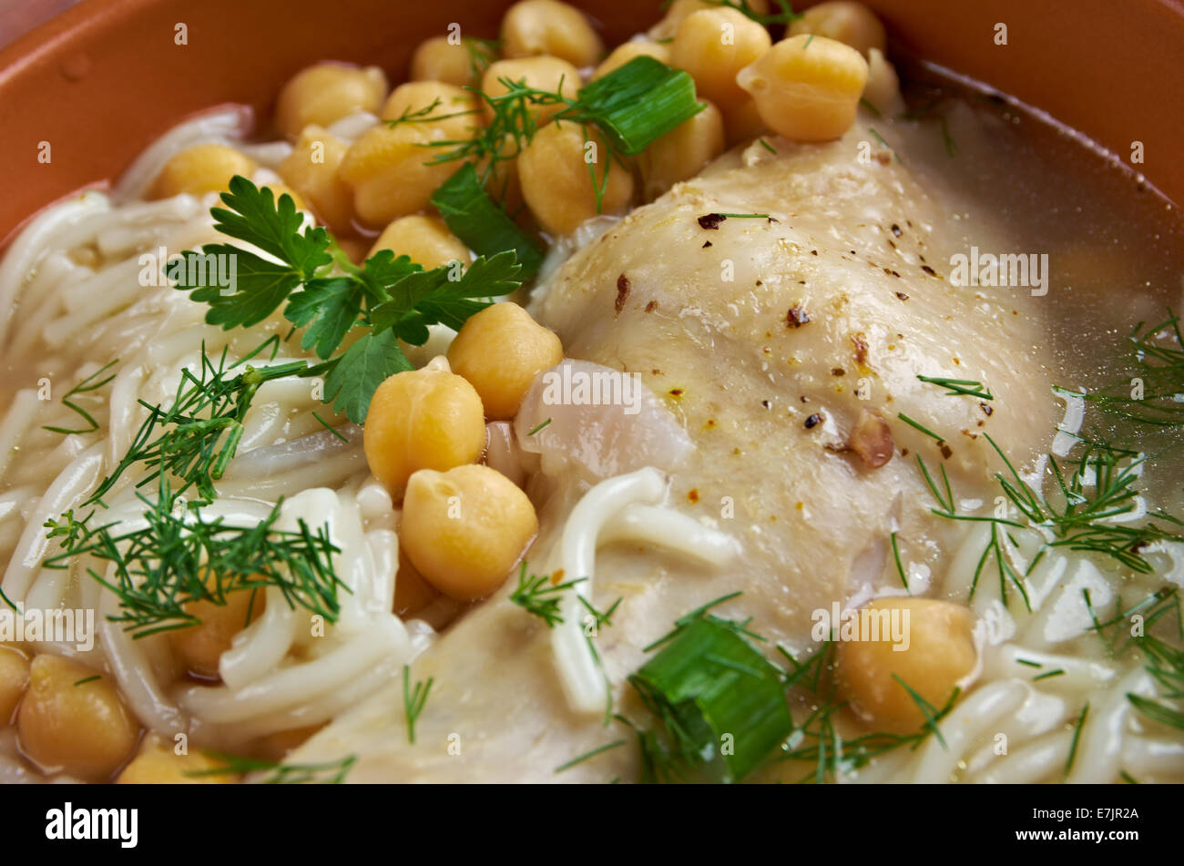 Chorba Beida - algerischen weiße Suppe mit Fleisch und Gemüse Stockfoto
