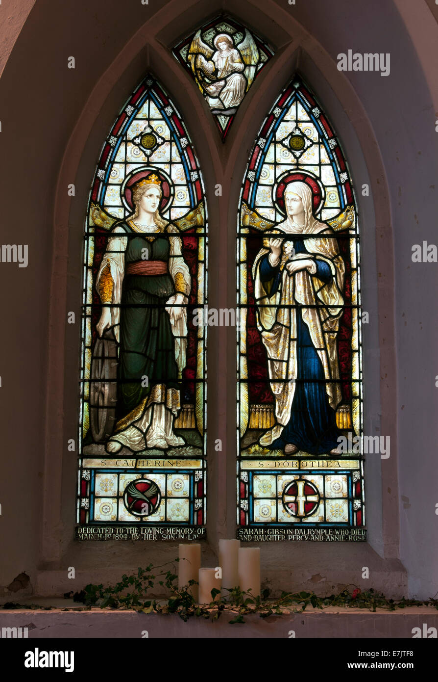 Glasmalerei in der St.-Bartholomäus Kirche, Kirby Muxloe, Leicestershire, England, UK Stockfoto