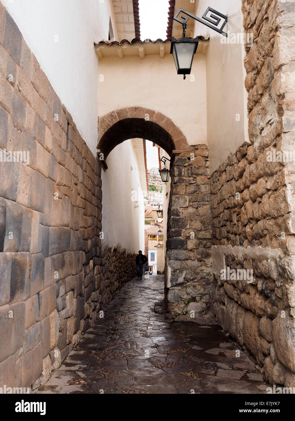 Wände aus Stein in einer engen Straße - Cusco, Peru Stockfoto