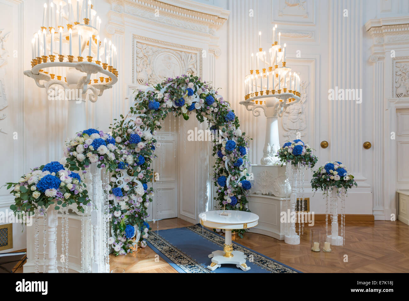 Hochzeit Zeremoniehalle bereit für Brautpaar und Gäste Stockfoto