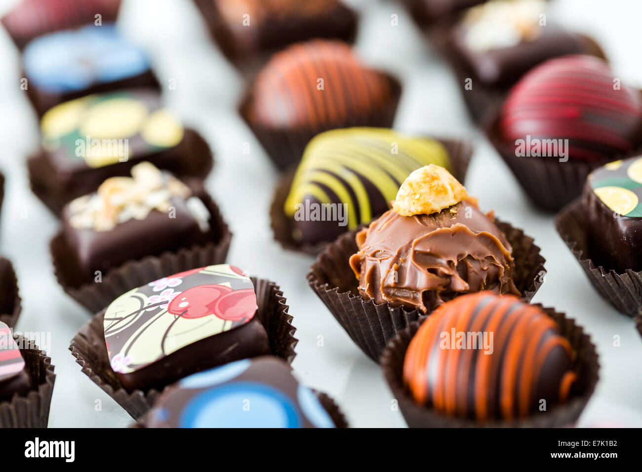 Leckere Gourmet-Schokolade Trüffel handgemacht von professionellen chocolatier. Stockfoto