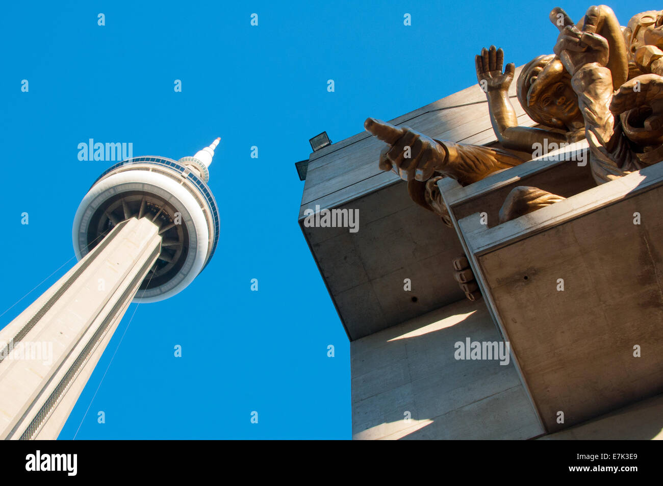 CN Tower und das Rogers Centre Innenstadt von Toronto Stockfoto