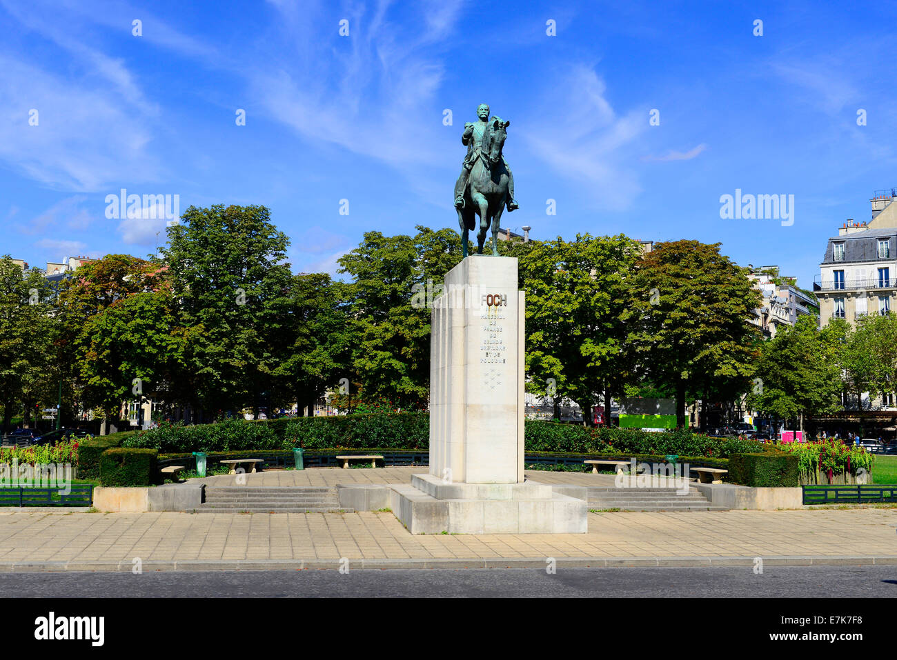 Ferdinand Foch Statue Paris Frankreich Europa FR Stadt der Lichter Stockfoto