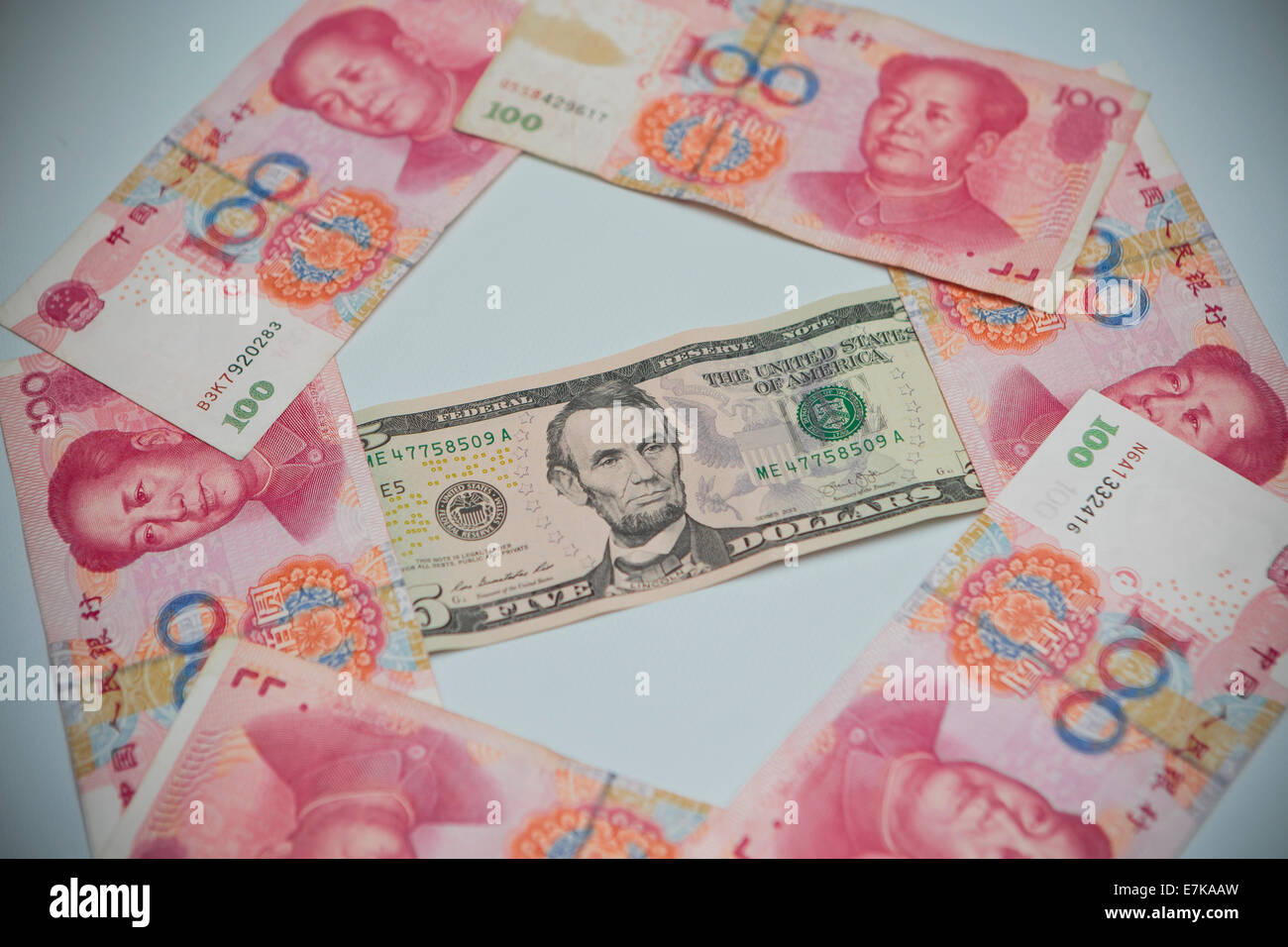 USA-Dollar-China Yuan Renminbi Beziehung zusammen macht befähigen Kampf asiatischen Tigerstaaten asiatischen Drachen Stockfoto