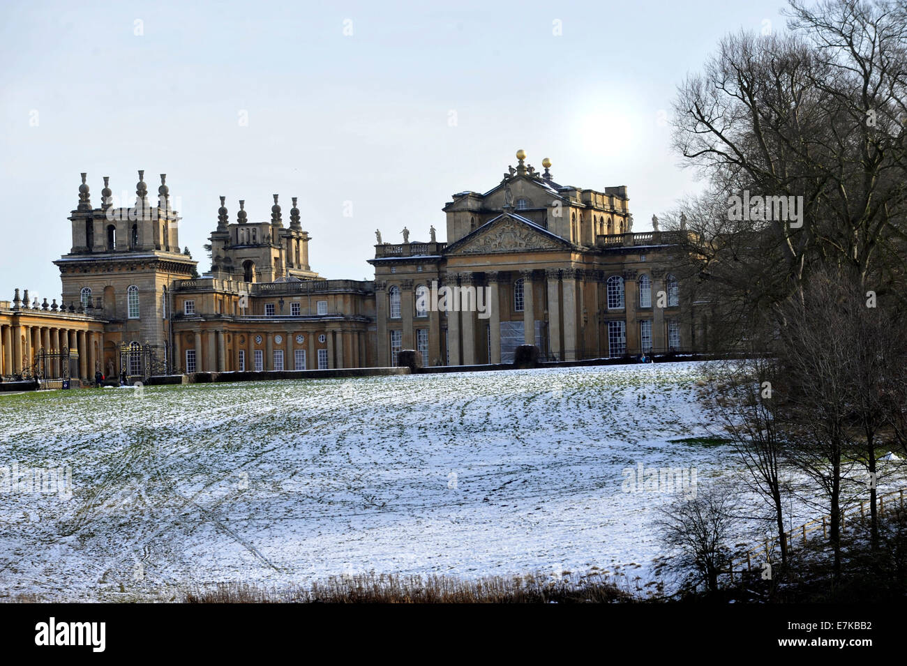 Blenheim Palace ist ein monumentales Landhaus befindet sich in Woodstock, Oxfordshire, England, Residenz der Herzöge von Marlborough Stockfoto