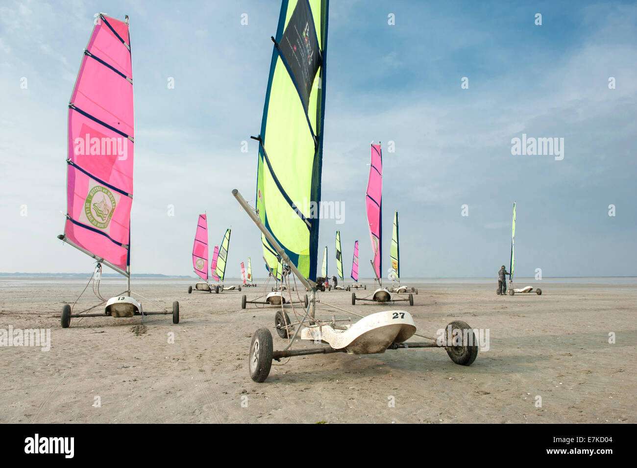 Char à voile, Sand Segeln, an Vivier-sur-Mer, Bretagne, Frankreich Stockfoto