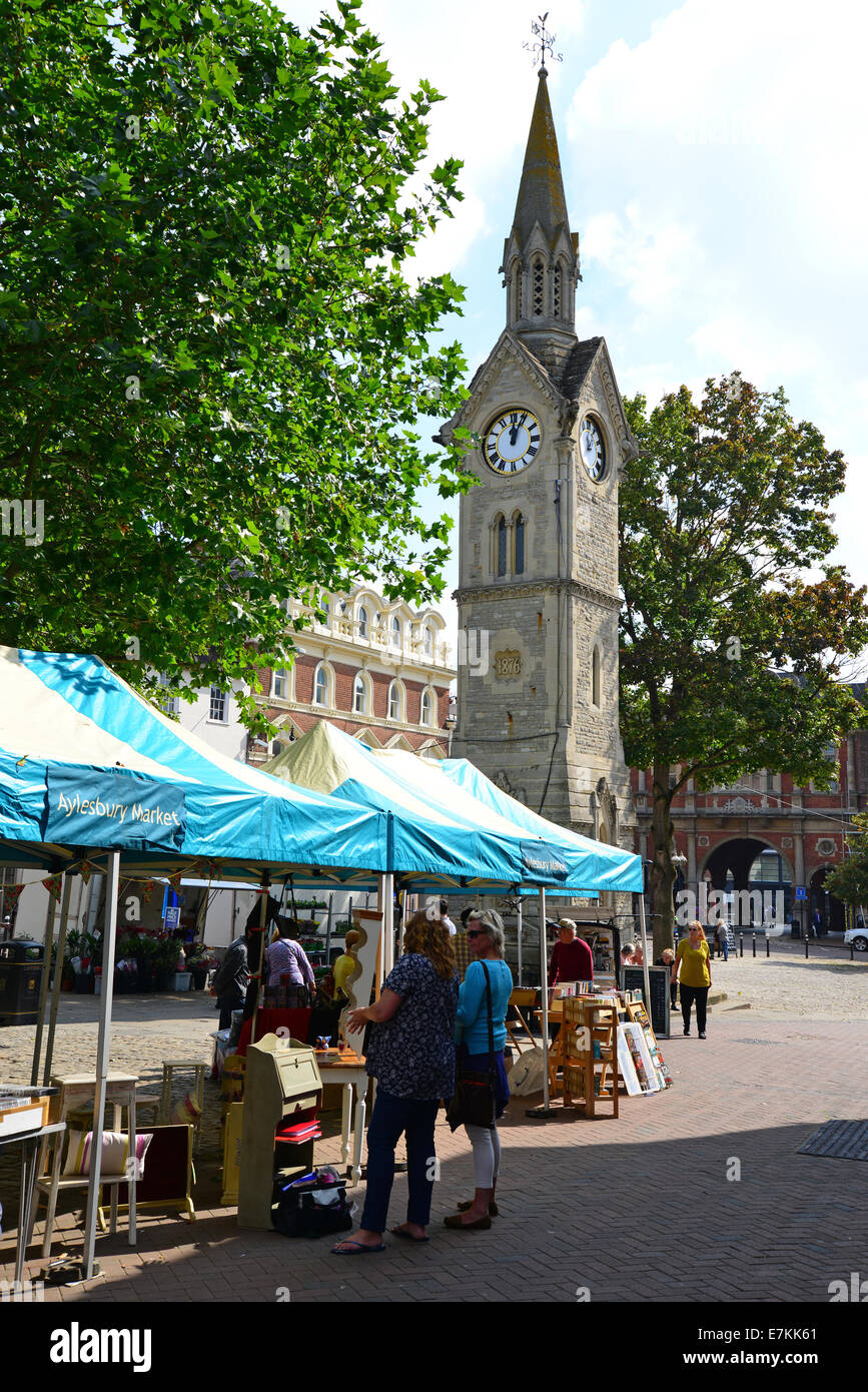 Outdoor-Markt, Marktplatz, Aylesbury, Buckinghamshire, England, Vereinigtes Königreich Stockfoto