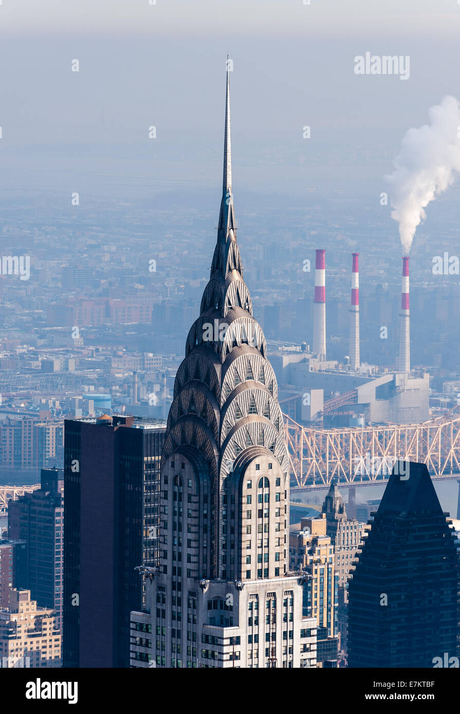 UNS, New York City. Blick von der Aussichtsplattform des Empire State Building. Chrysler Building. Stockfoto