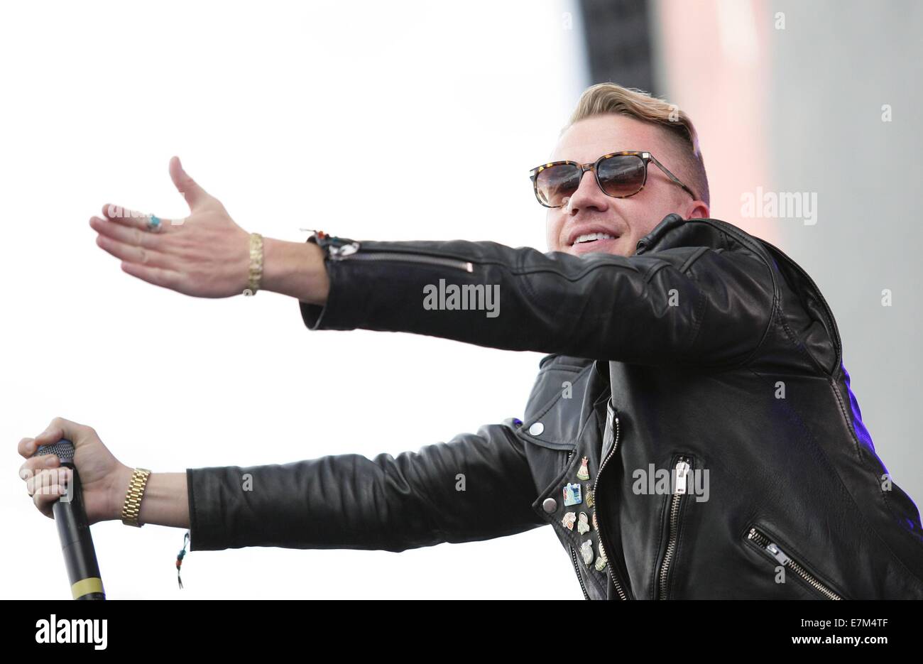 Las Vegas, NV, USA. 20. Sep, 2014. Macklemore, Ben Haggerty in Anwesenheit für 2014 iHeartRadio Music Festival Village - Teil2, The Lot, Las Vegas, NV 20. September 2014. Bildnachweis: James Atoa/Everett Collection/Alamy Live-Nachrichten Stockfoto