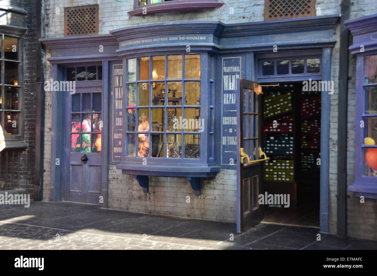 Ollivanders Zauberstab Reparaturen in der Winkelgasse in die Zauberwelt von Harry Potter Expansion in den Universal Studios in Orlando, Stockfoto