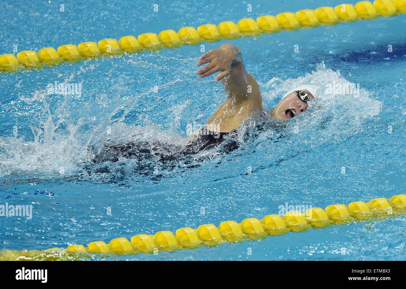 Incheon, Südkorea. 21. Sep, 2014. Zhang Yuhan China schwimmt während der Frauen 400m Freistil Finale der Schwimmen Wettbewerb bei den 17. Asian Games in Incheon, Südkorea, 21. September 2014. Zhang Yuhan gewann die Goldmedaille mit 4 Minuten und 07.67 Sekunden. Bildnachweis: Han Yuqing/Xinhua/Alamy Live-Nachrichten Stockfoto