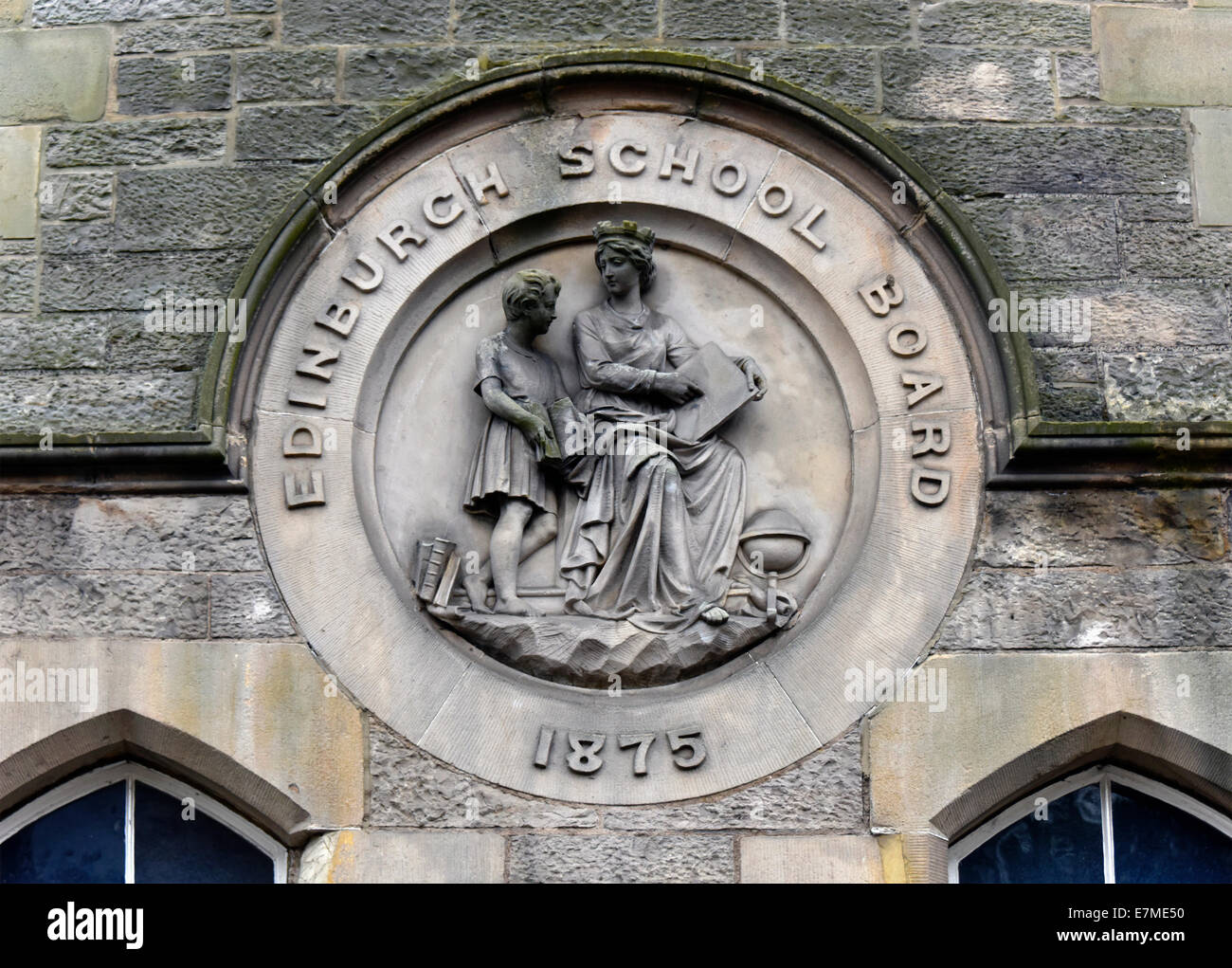 Edinburgh School Board 1875 Plaque. Dean Schule, Dean Pfad, Dean Village, Edinburgh, Schottland, Vereinigtes Königreich, Europa. Stockfoto