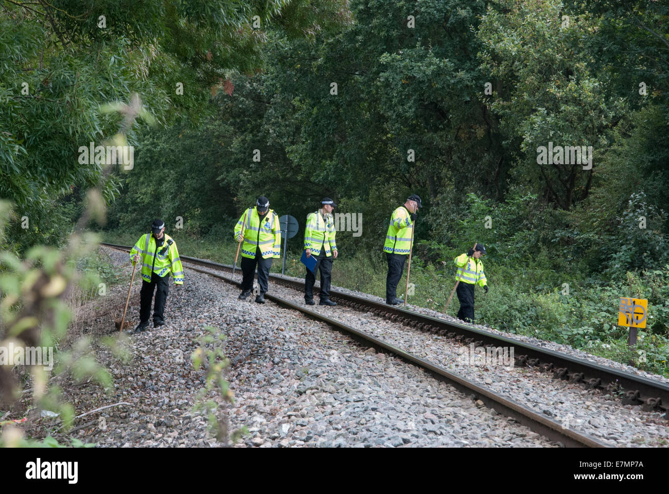 London, UK. 21. Sep, 2014. British Transport Police suchen Gleisanlagen und schrubben im Bereich eine erweiterte Suche für fehlende Teenager Alice Gross und vermute Arnis Zalkalns Credit: Peter Manning/Alamy Live News Stockfoto