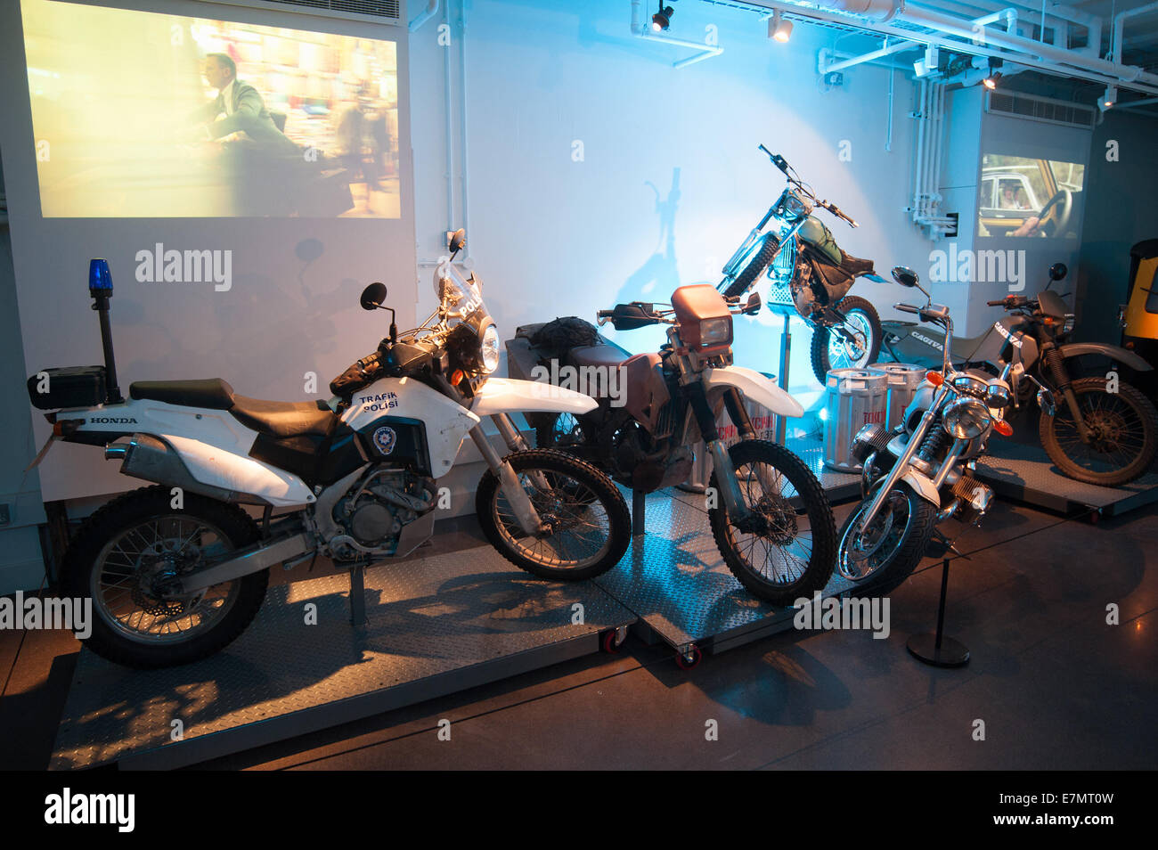 Bond in Bewegung: die größte offizielle Sammlung von Original James Bond Erinnerungsstücke Ausstellung im Filmmuseum London.  Mitwirkende: Atmosphäre wo: London, Vereinigtes Königreich bei: 18. März 2014 Stockfoto