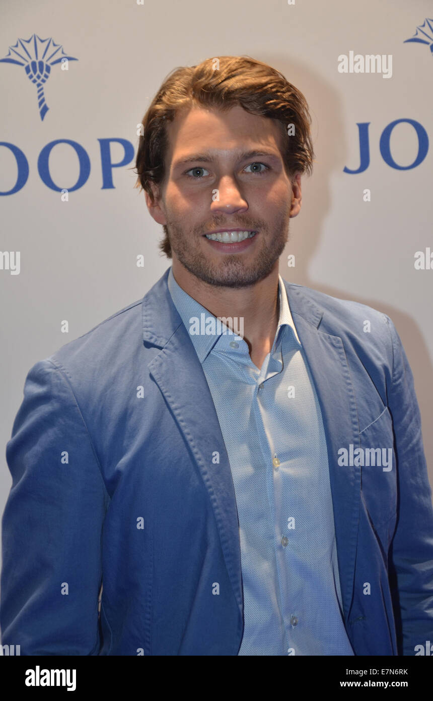 Prominenten Besuch Joop Store Opening am Koe Bogen.  Mitwirkende: Raul Richter wo: Düsseldorf bei: 19. März 2014 Stockfoto