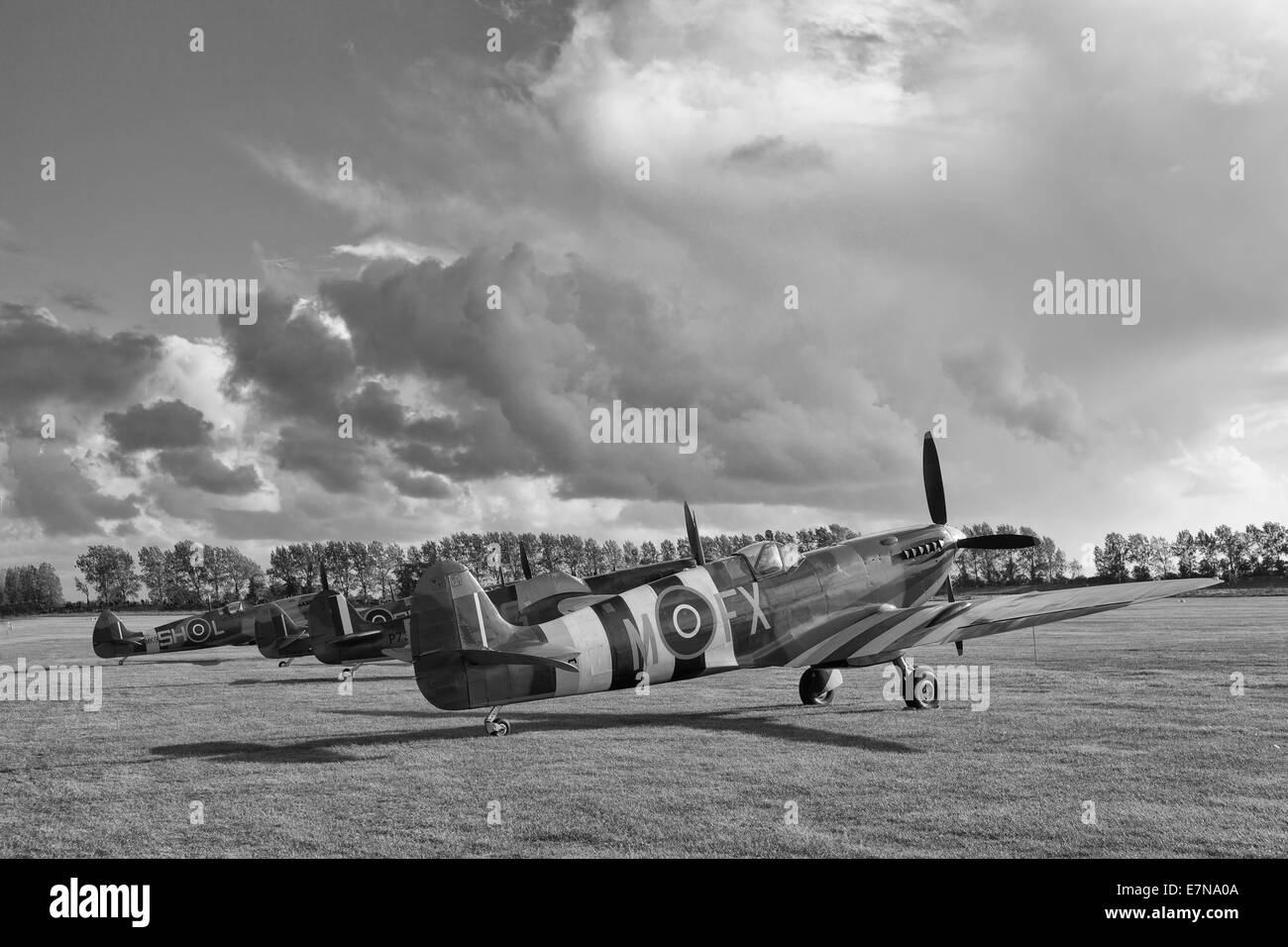 Spitfire-Line up schwarz / weiß Stockfoto