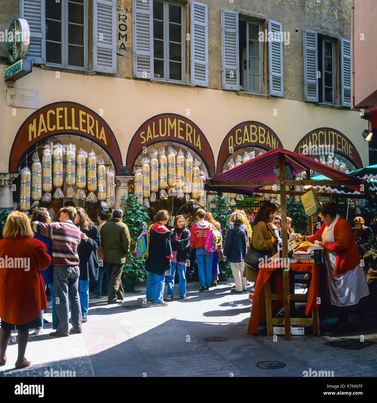 Straßenmarkt und Gabbani Feinkost shop Lugano Tessin Schweiz Stockfoto