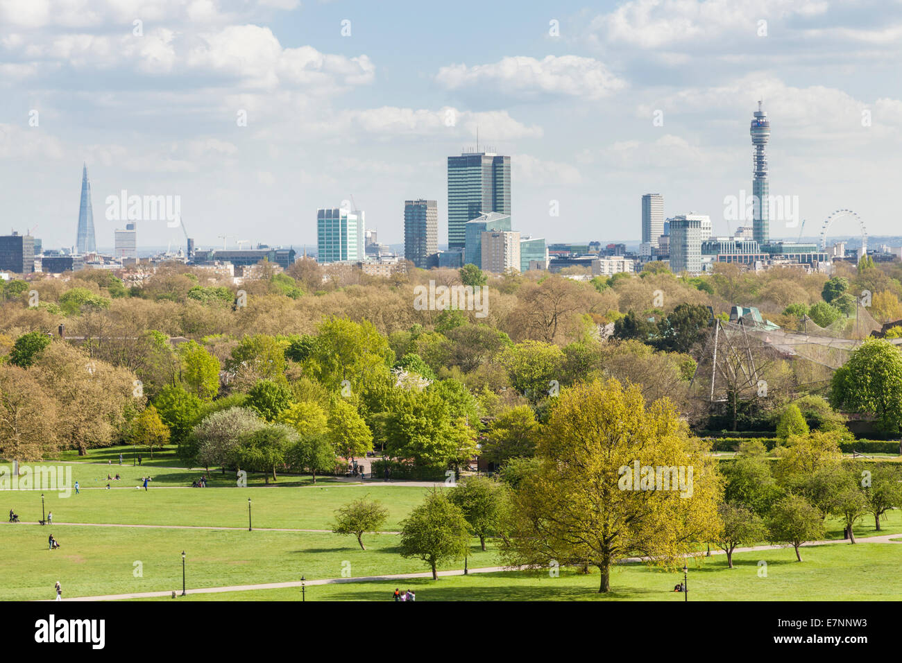 Ein Blick auf die Skyline von London von Primrose Hill, London, England, UK Stockfoto