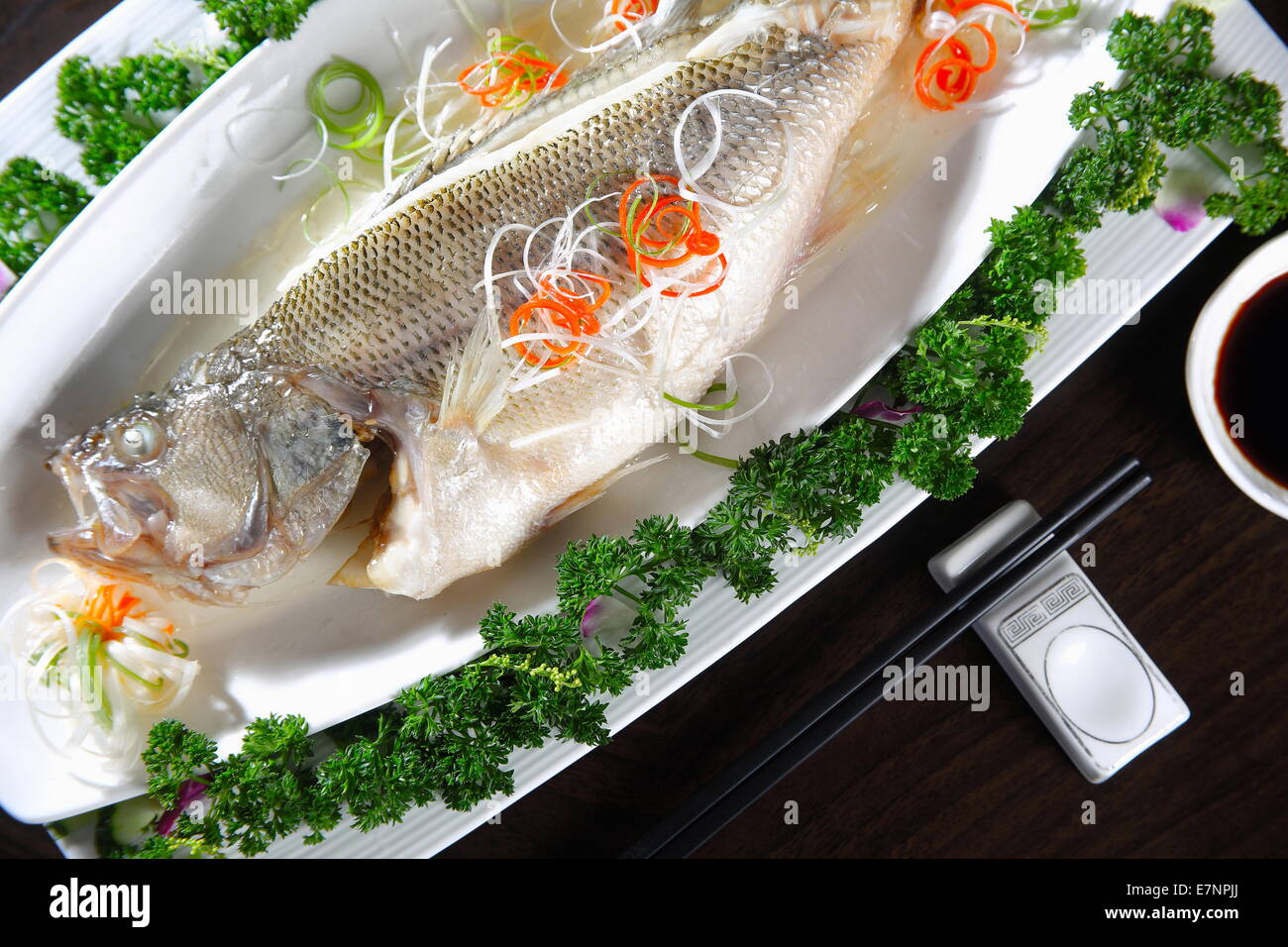 Steamed Fish Chinese Stockfotos &amp; Steamed Fish Chinese Bilder - Alamy
