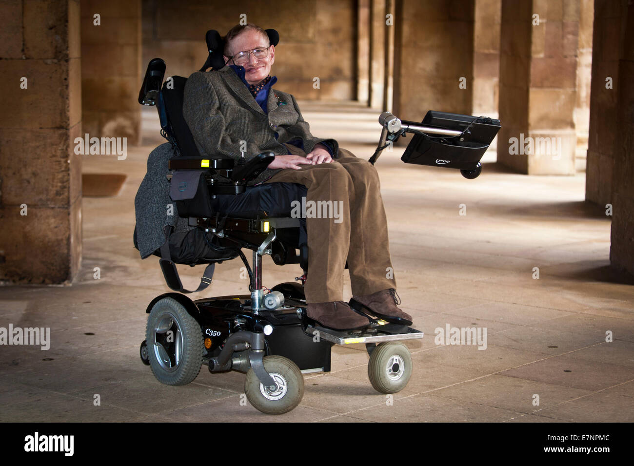 Professor Stephen Hawking bei der Premiere der Filmbiografie seines Lebens, "Hawking" Stockfoto